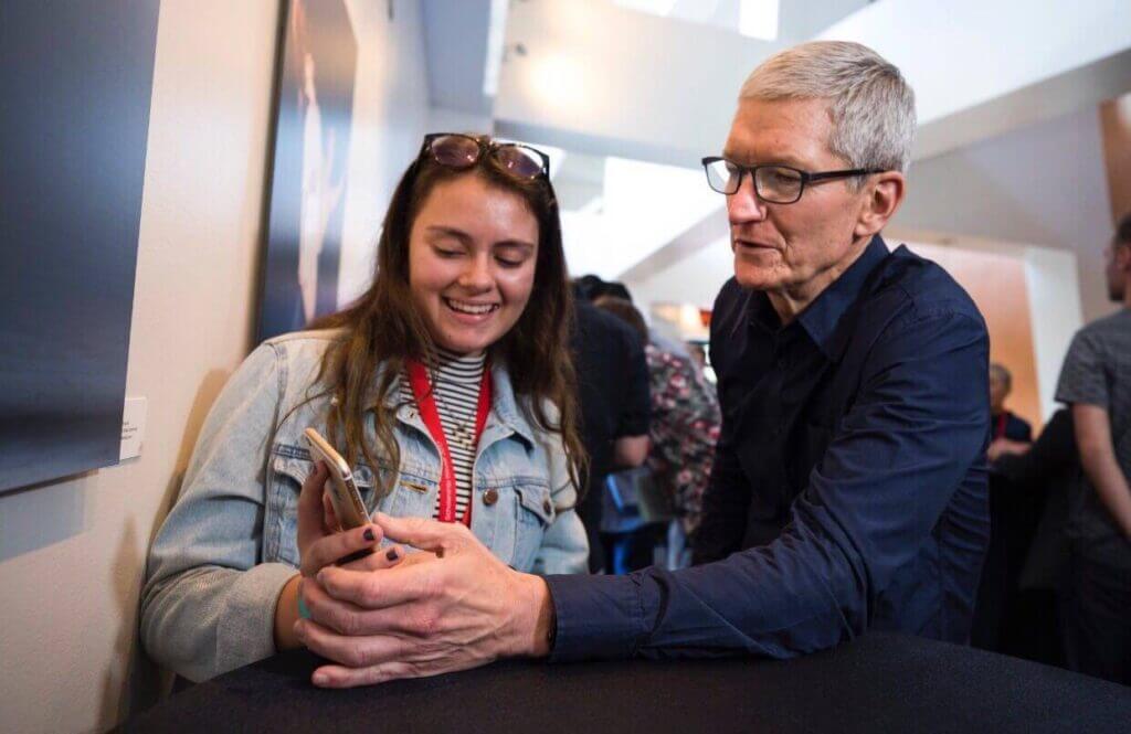 Apple CEO Tim Cook and Young Lady